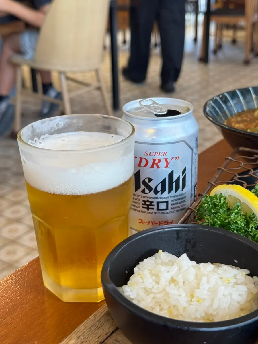 돈까스와 함께 주문한 아사히 생맥주