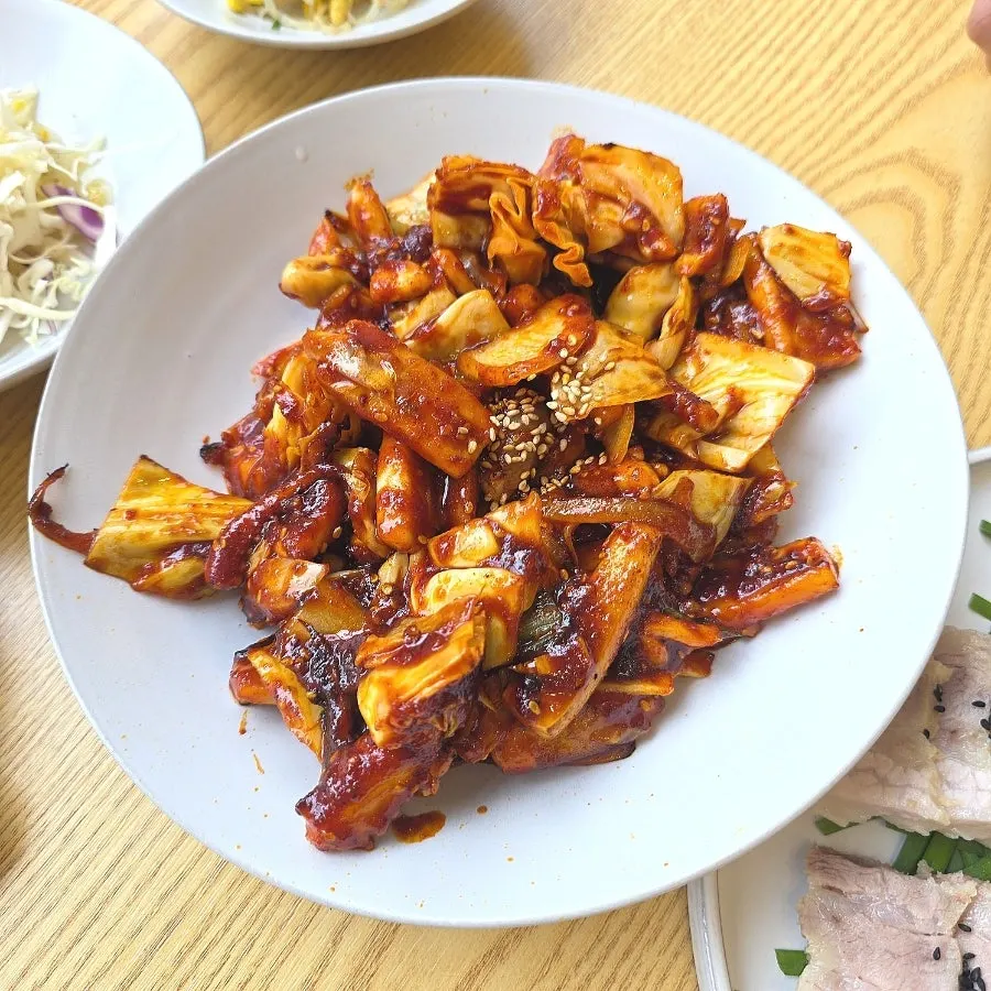 아이도 먹기 좋은 밑반찬 구성