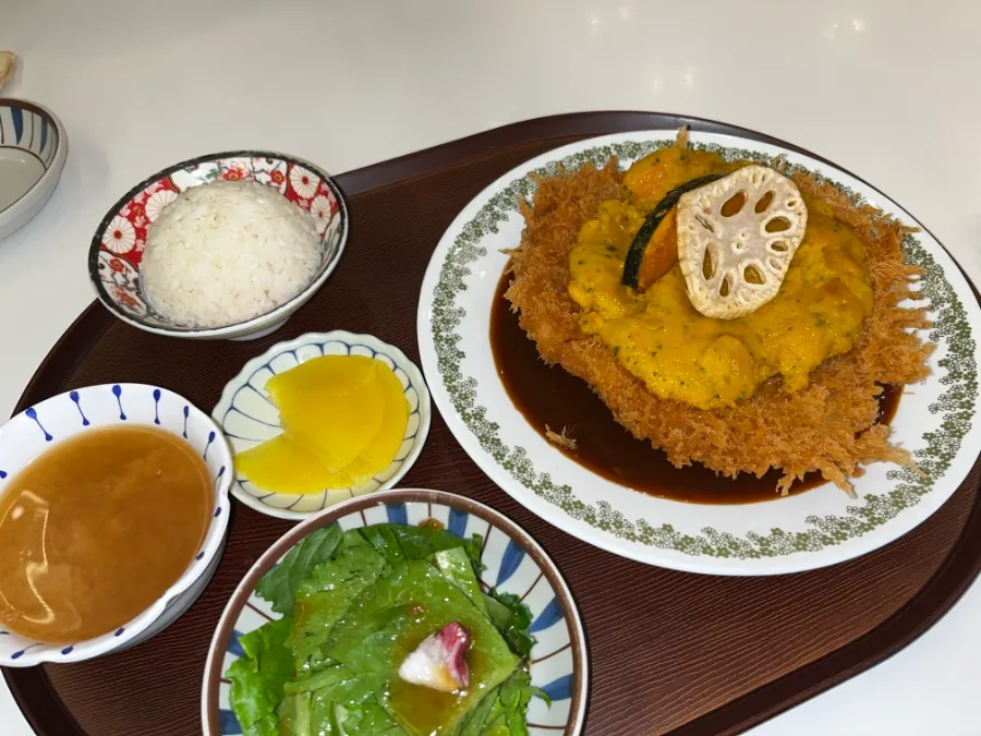 Pumpkin cream pork cutlet topped with generous pumpkin cream