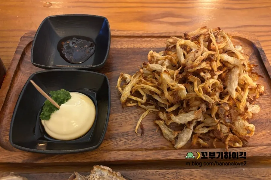 Basic side dish of fried gunppang biscuits