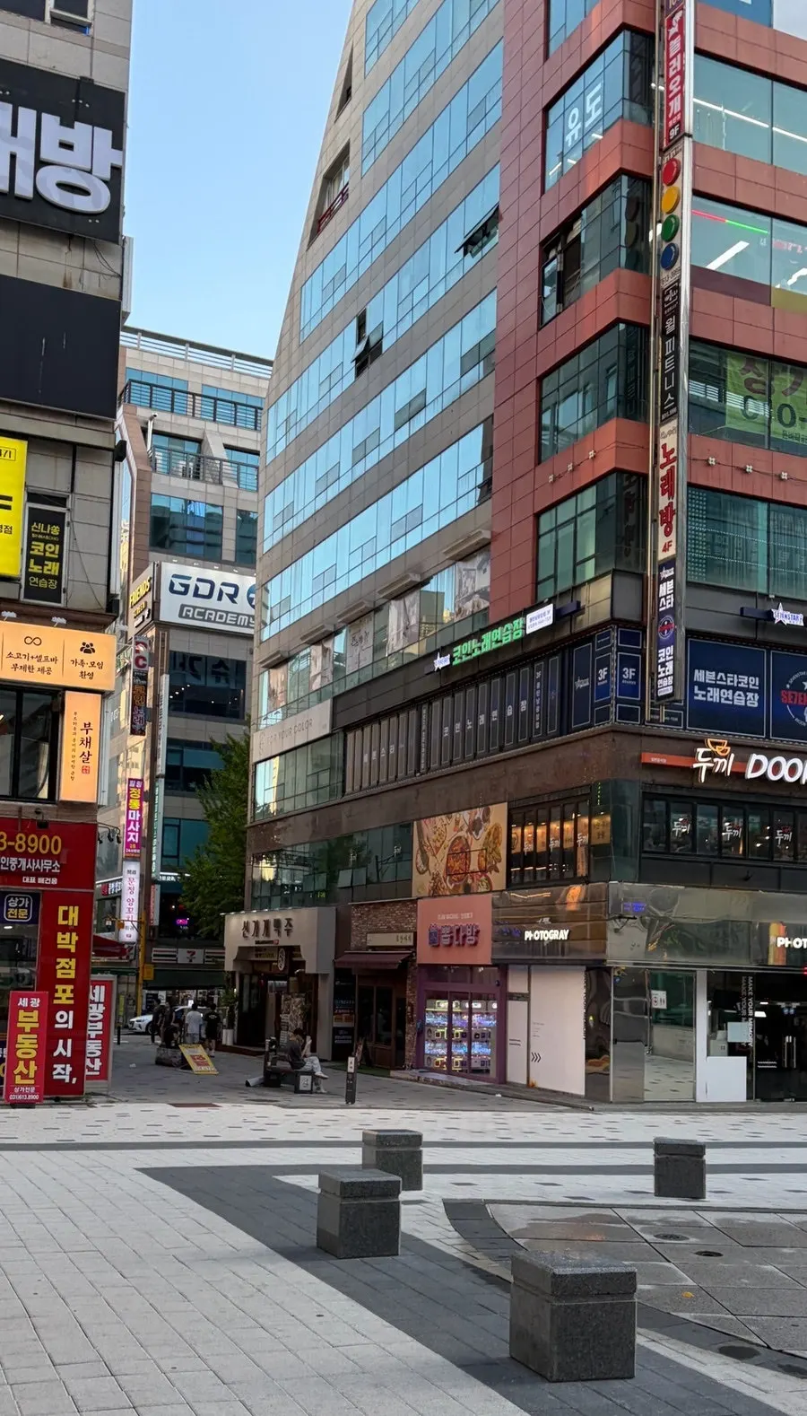 Entrance of Sin Gagye Maekju Namgwangjang
