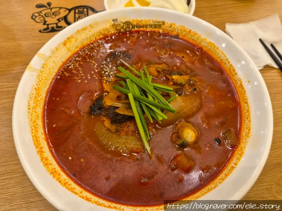 たくあんと玉ねぎを取れるセルフコーナー