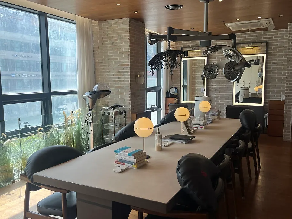 Kids’ room inside the hair salon