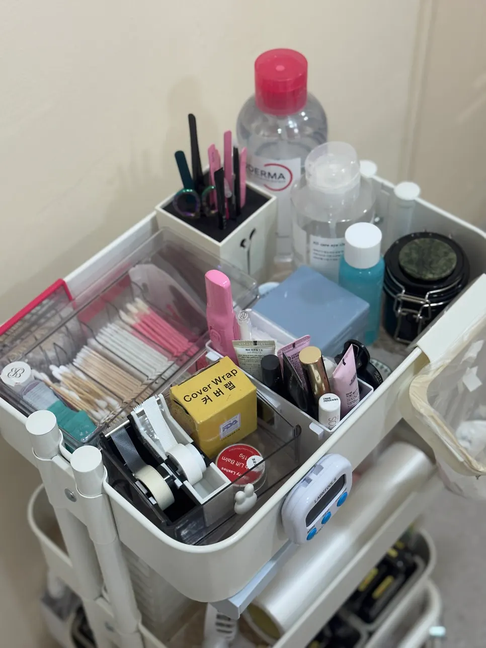 Lash lift consultation area at Onyu Lash