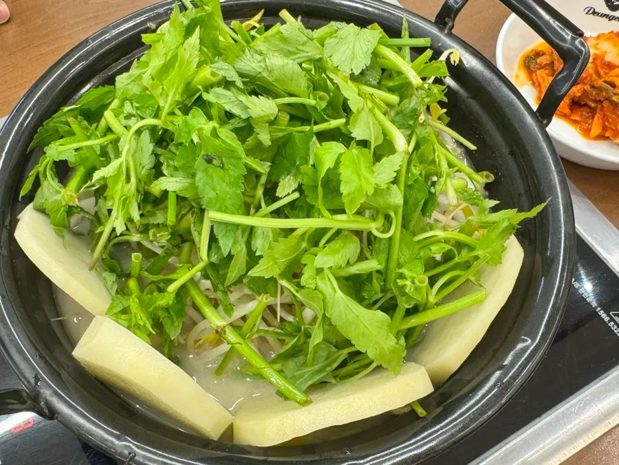 Shabu-shabu meal near Dongtan Lake Park