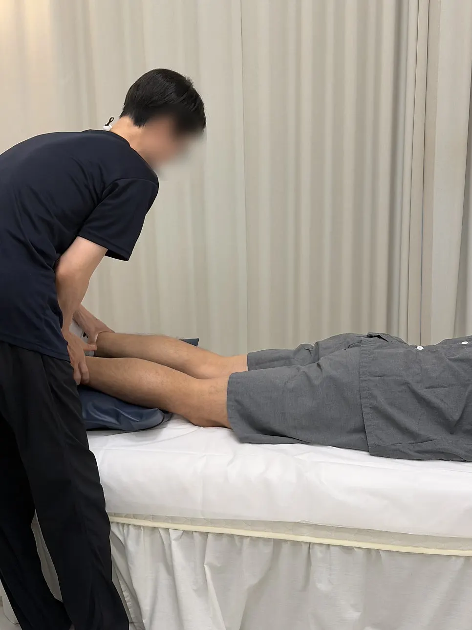 Checking leg and back condition during treatment