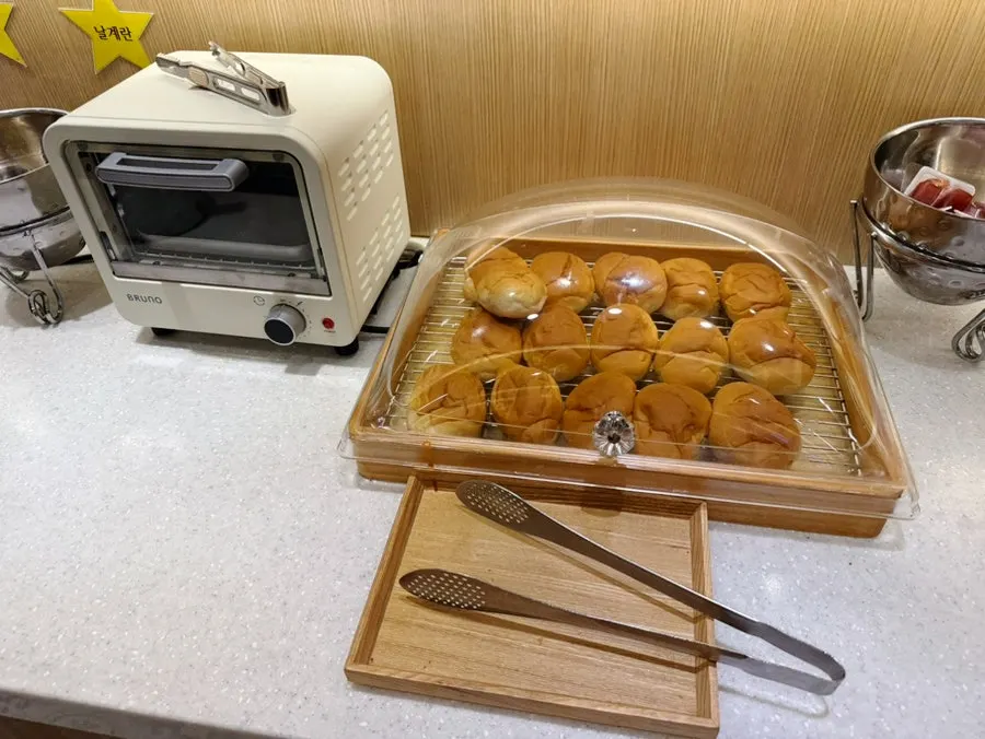 테이블에 준비된 편백찜