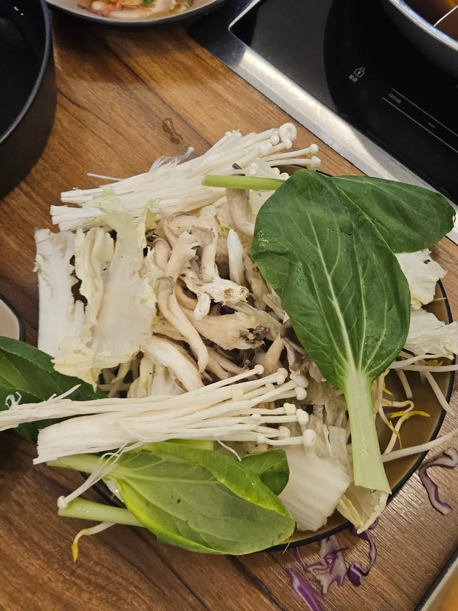 Shabu-shabu prepared after the hinoki steam