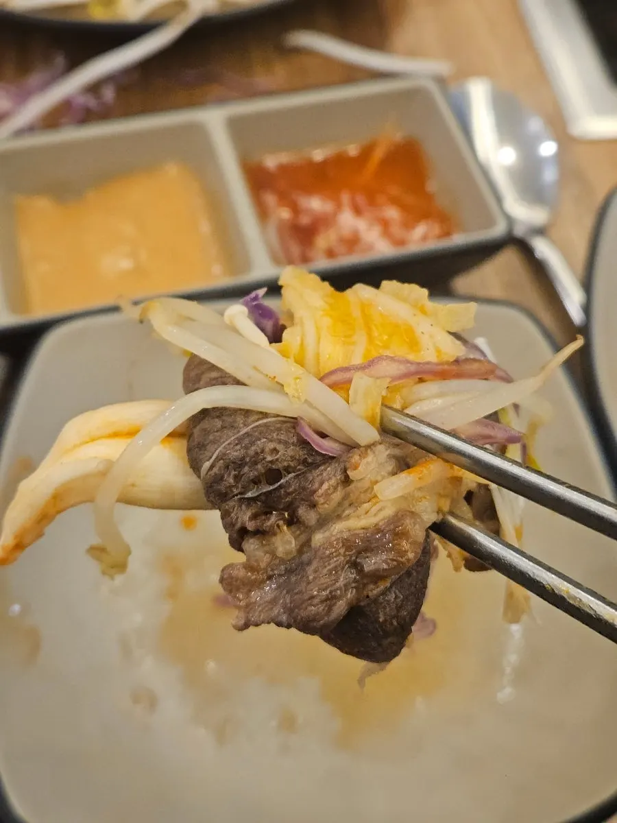 Shabu-shabu cooking process