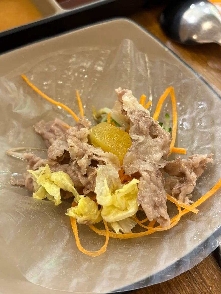 可续加的柏木蒸箱食材