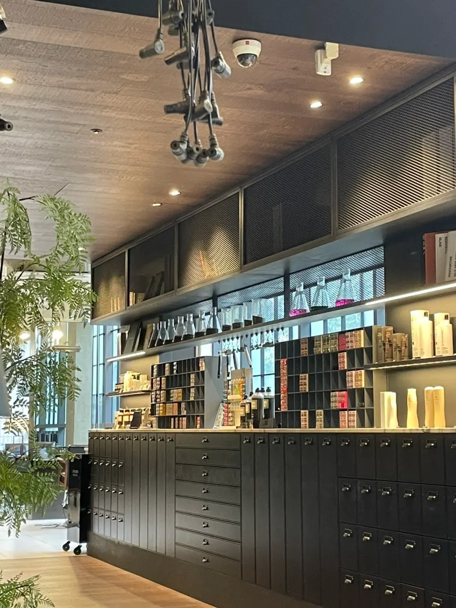 준오헤어 동탄솔빛나루점 매장 공간