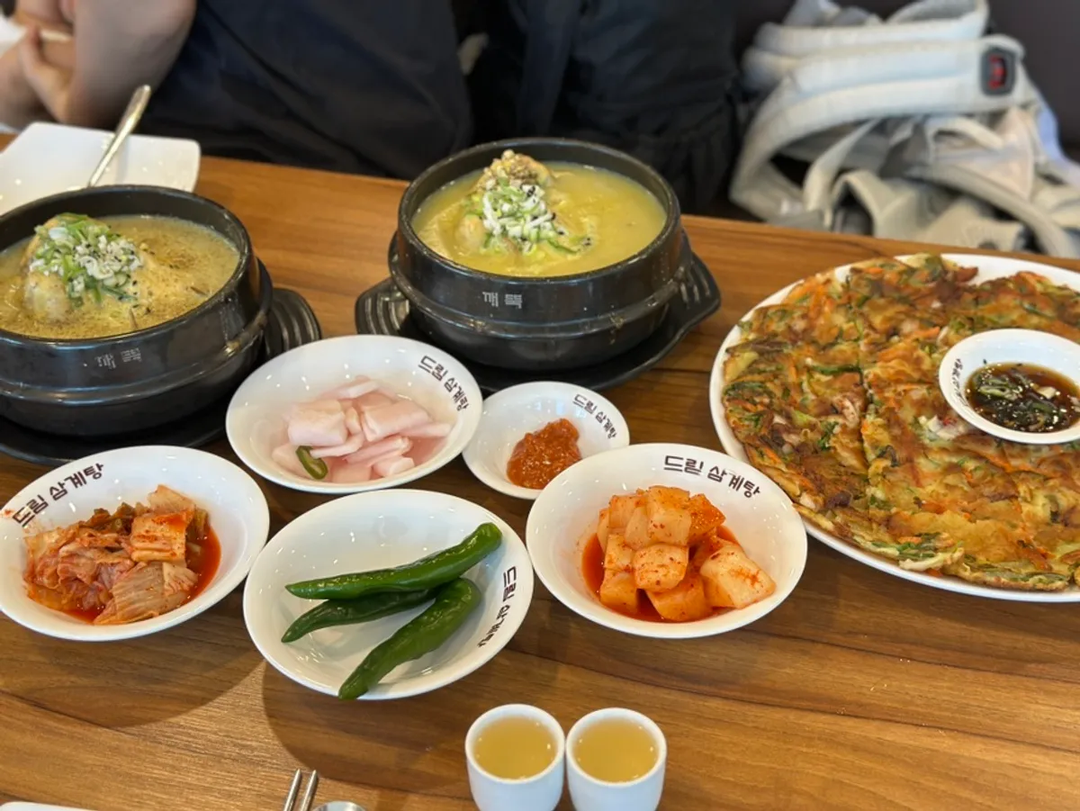 드림삼계탕 삼계탕 상차림 대표 사진