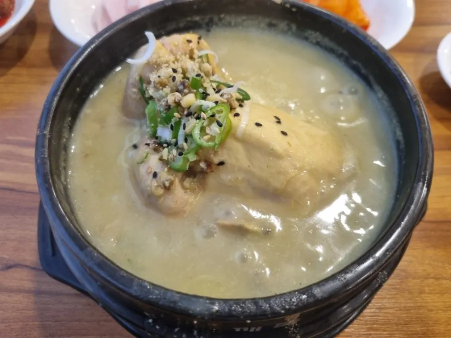Mung bean samgyetang arriving at a rolling boil