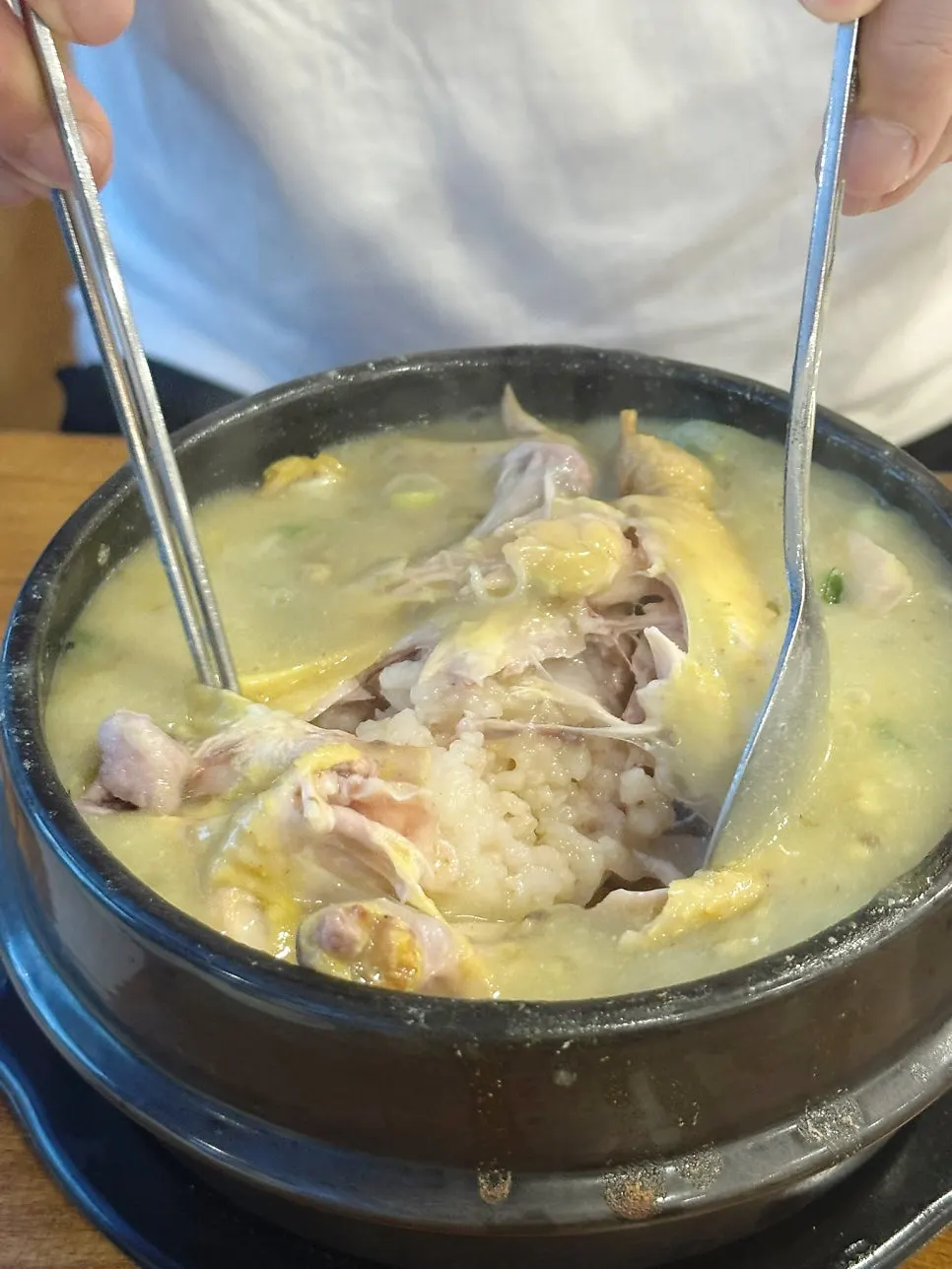 고소한 녹두삼계탕 한 그릇