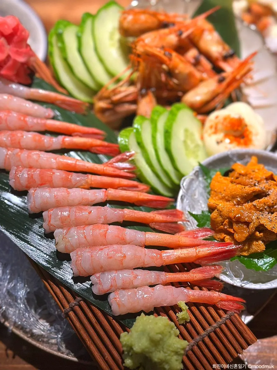 Plate of Sokcho sweet shrimp and uni