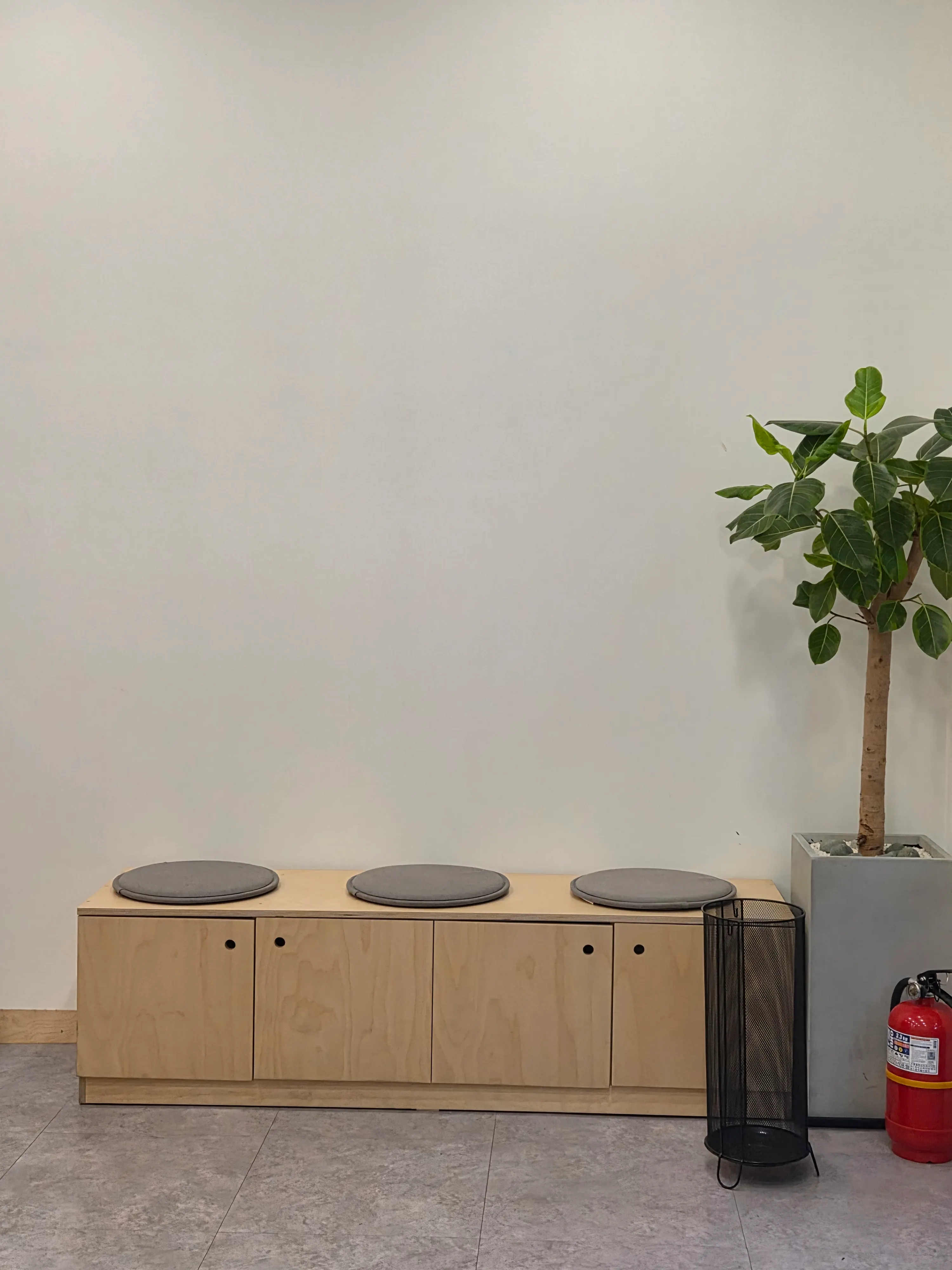 Scalp-care waiting area and information
