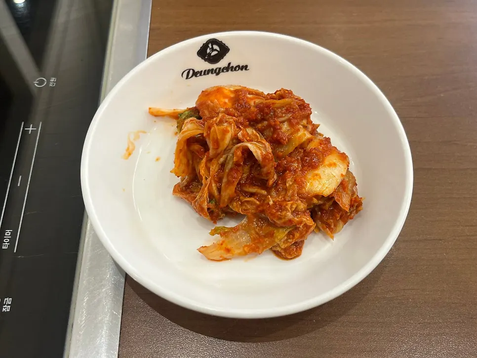 Side dish plate of geotjeori-style kimchi