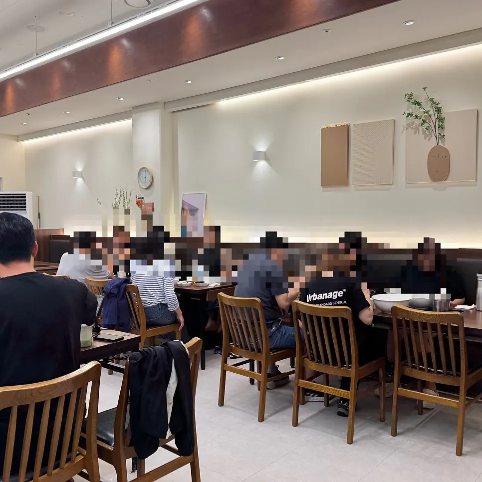 Waitlist information at Deungchon Shabu Kalguksu Gran Passage Branch