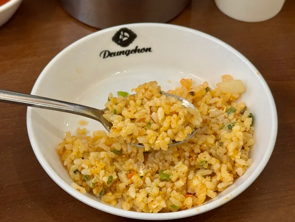Finishing fried rice cooked fluffy and light