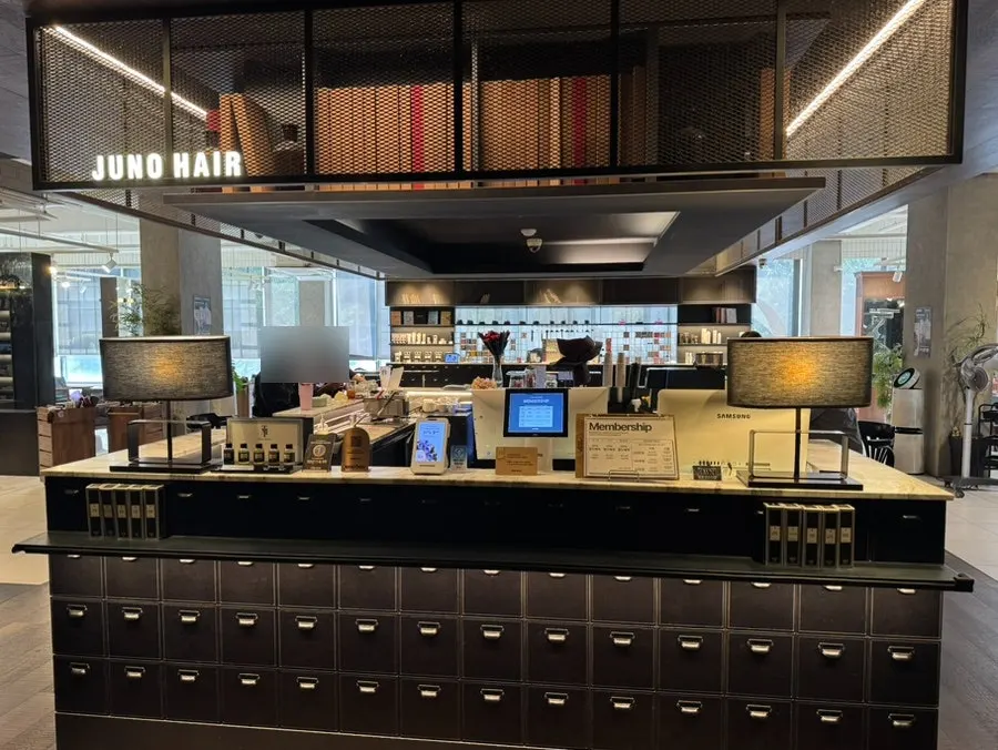 Interior view of Juno Hair Dongtan Solbitnaru Branch