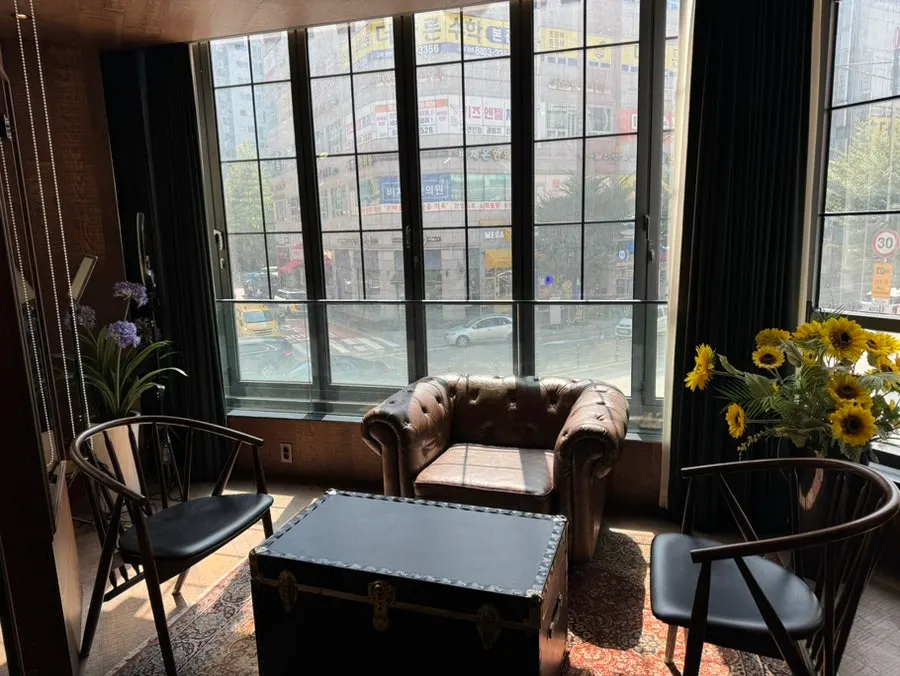 VIP room in the Brown Zone
