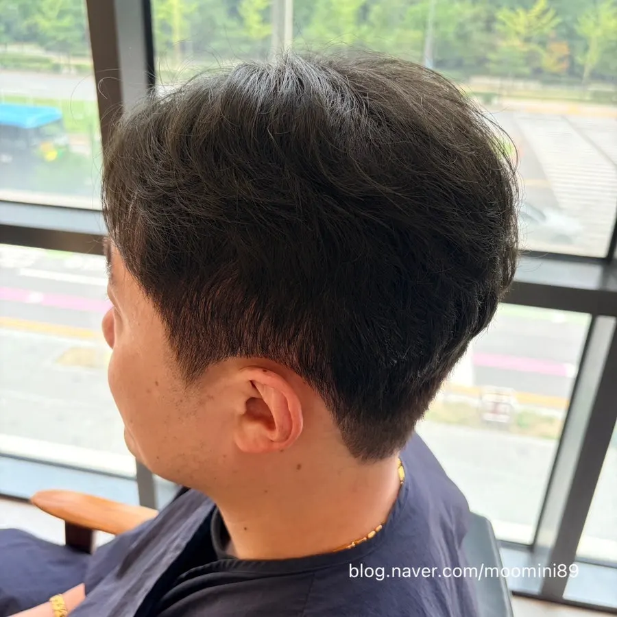 모발 상태를 확인하며 진행하는 톤다운 염색