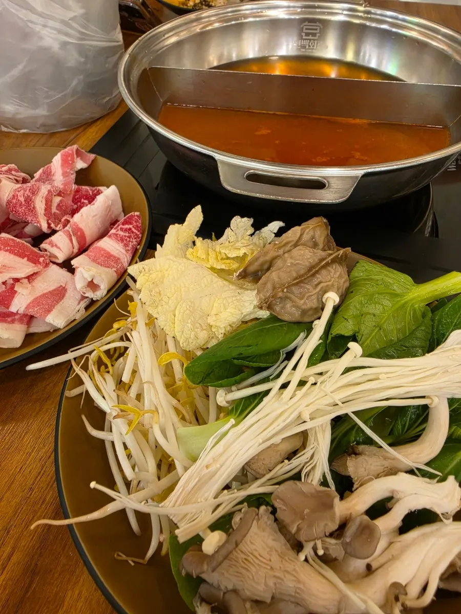 Spring roll wrap made with shabu-shabu meat