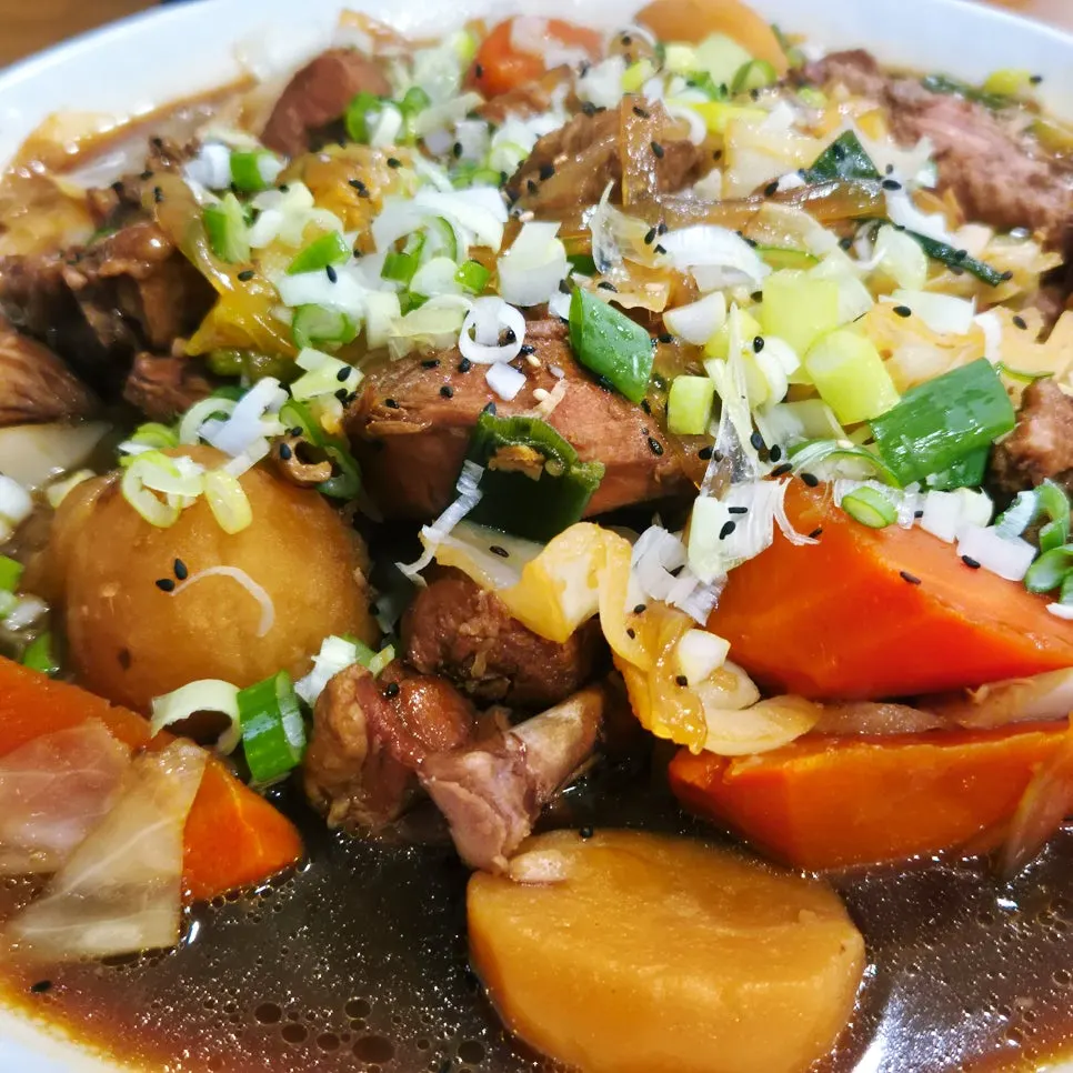 간장 베이스 양념의 찜닭 클로즈업