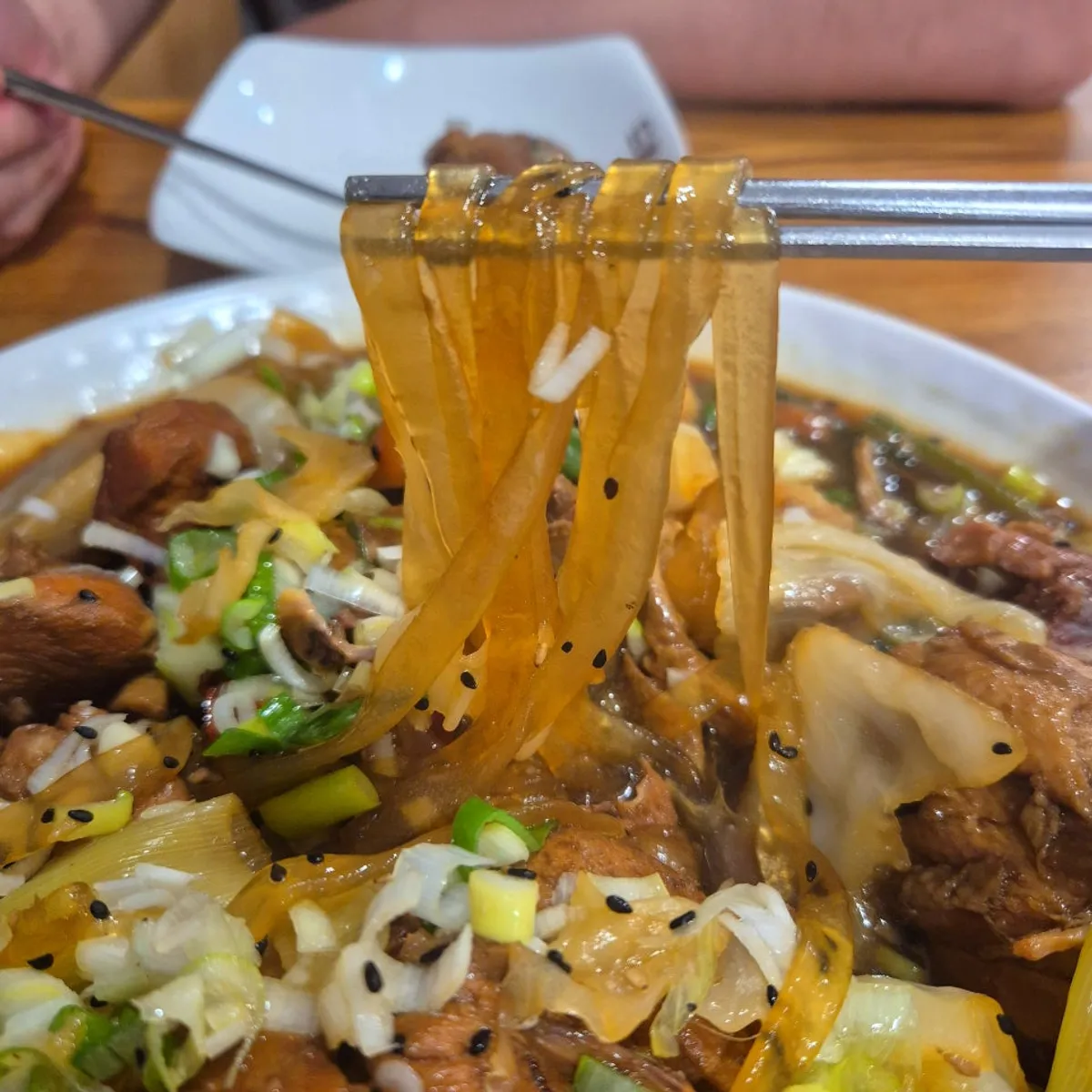 양념이 배어든 찜닭 당면