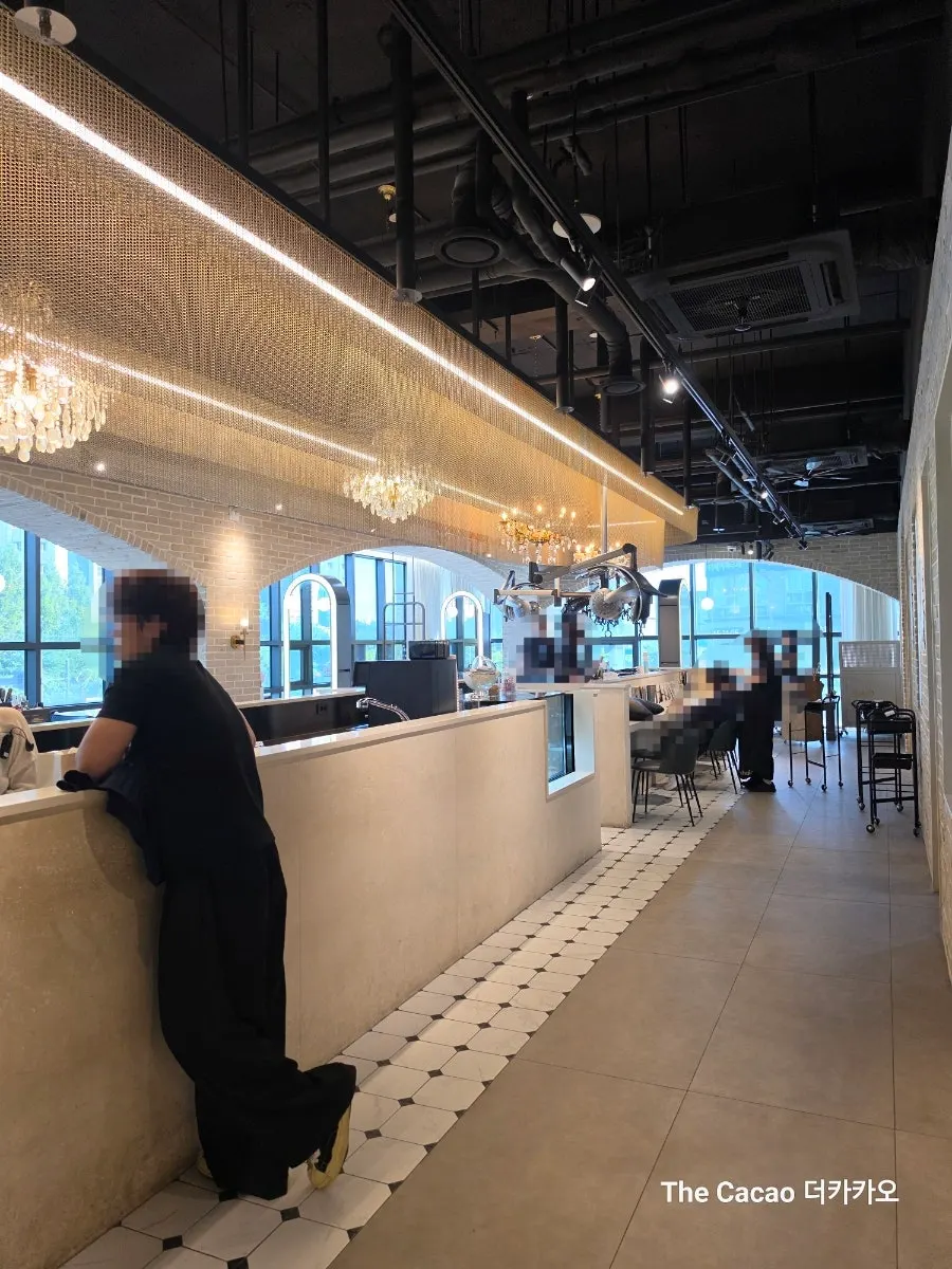 Store space that feels like a hotel lounge
