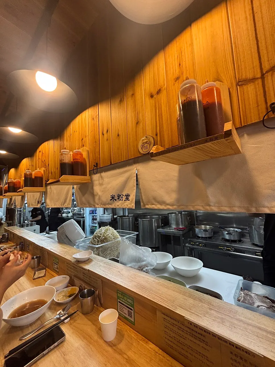 Interior of Mibundang Dongtan Station Branch's open kitchen