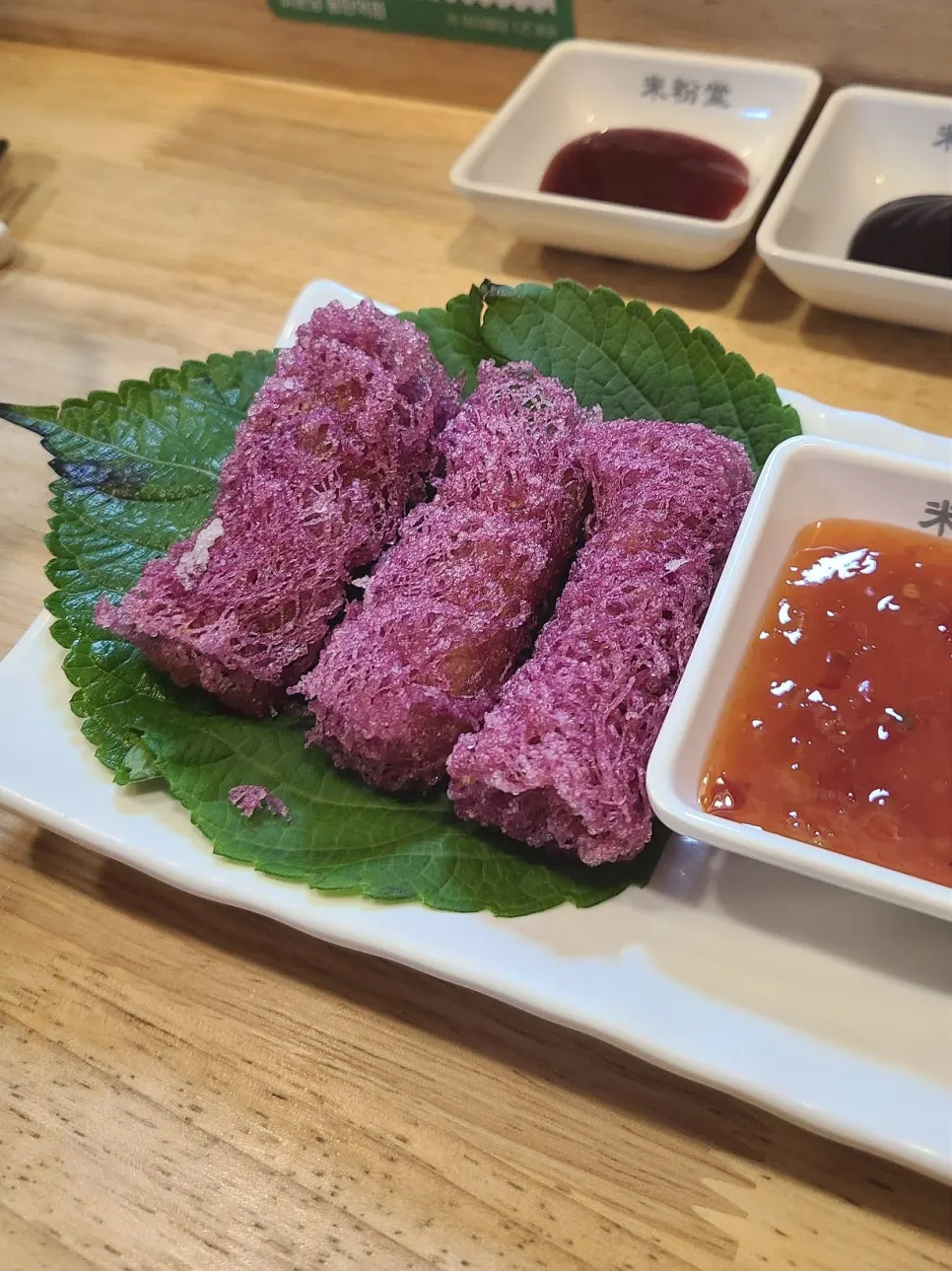 Cross-section of crispy sweet potato cha gio