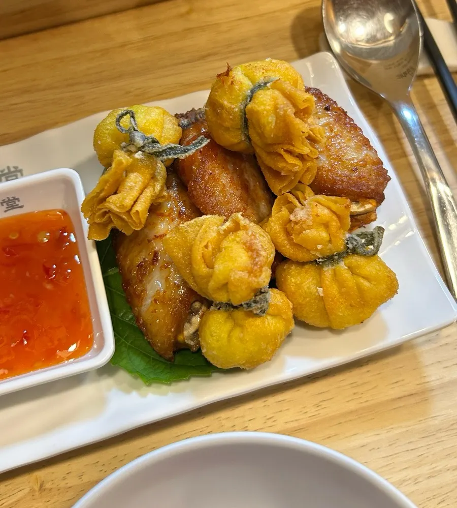 살이 두툼한 버팔로윙