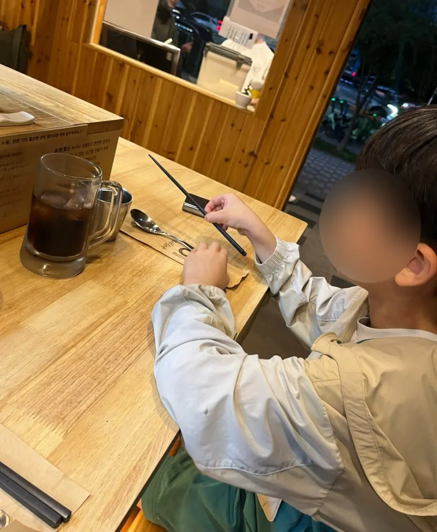 Long bar-style seating at Mibundang