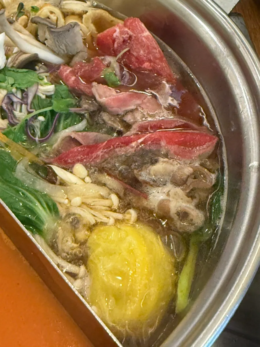 Tomato bone broth turned red after stirring