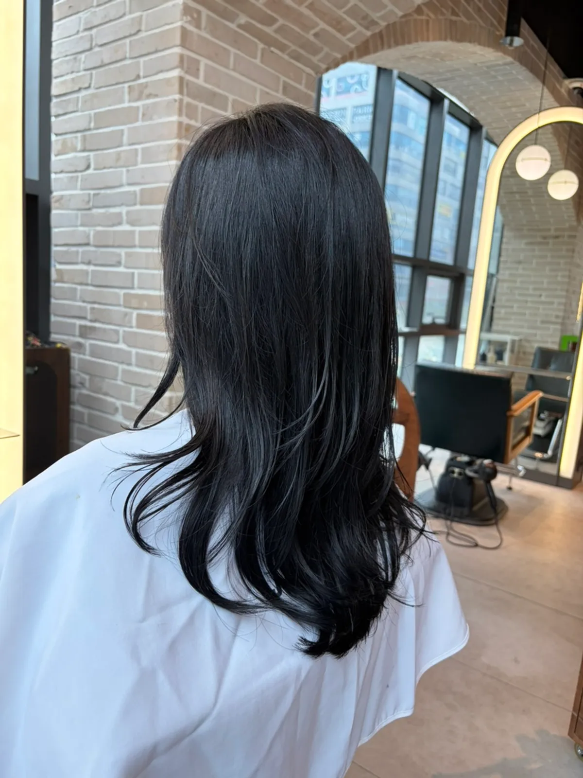 Kết quả after sau khi nhuộm blue-black và cắt bob