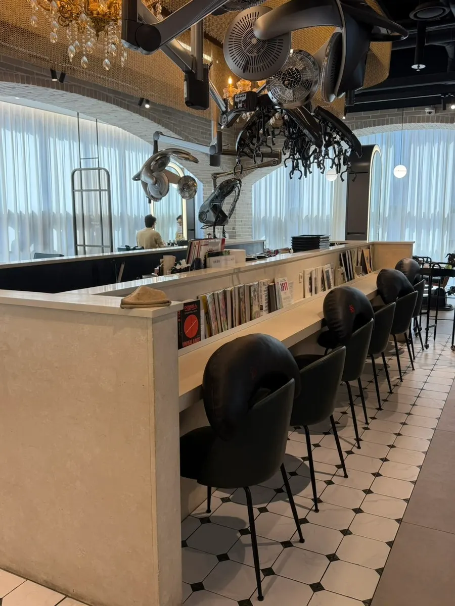 Spacious, clean salon interior