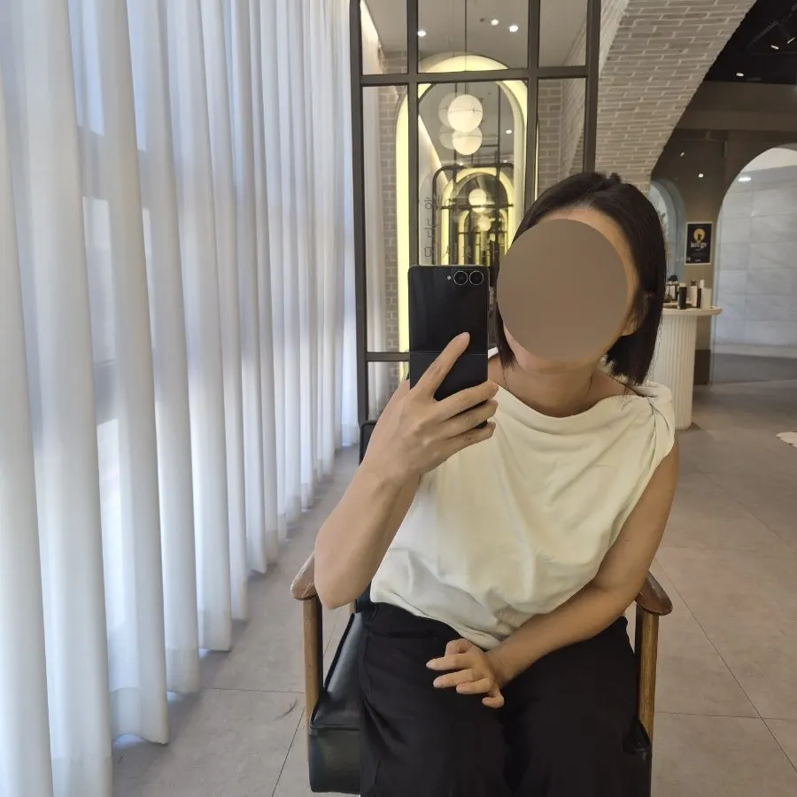 물광매직과 뿌리볼륨펌으로 정리된 단발