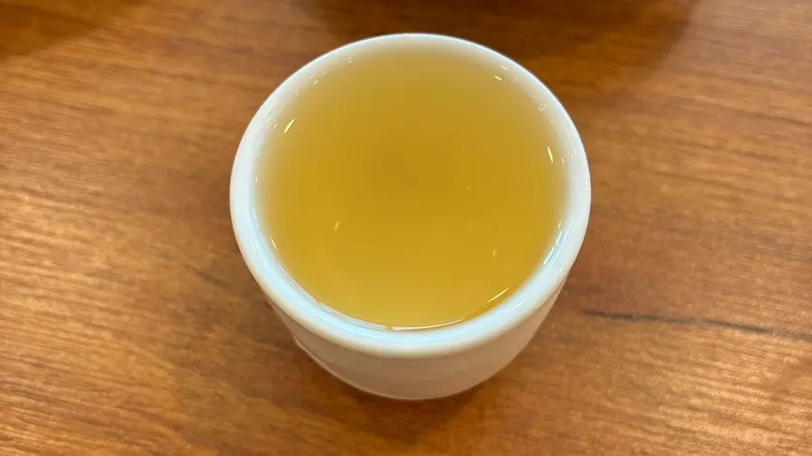 Two glasses of pre-meal ginseng wine