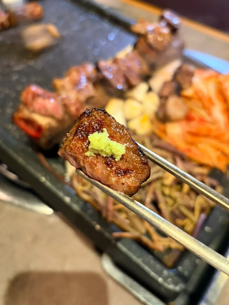 Moist prime beef ribs with straw-fire aroma