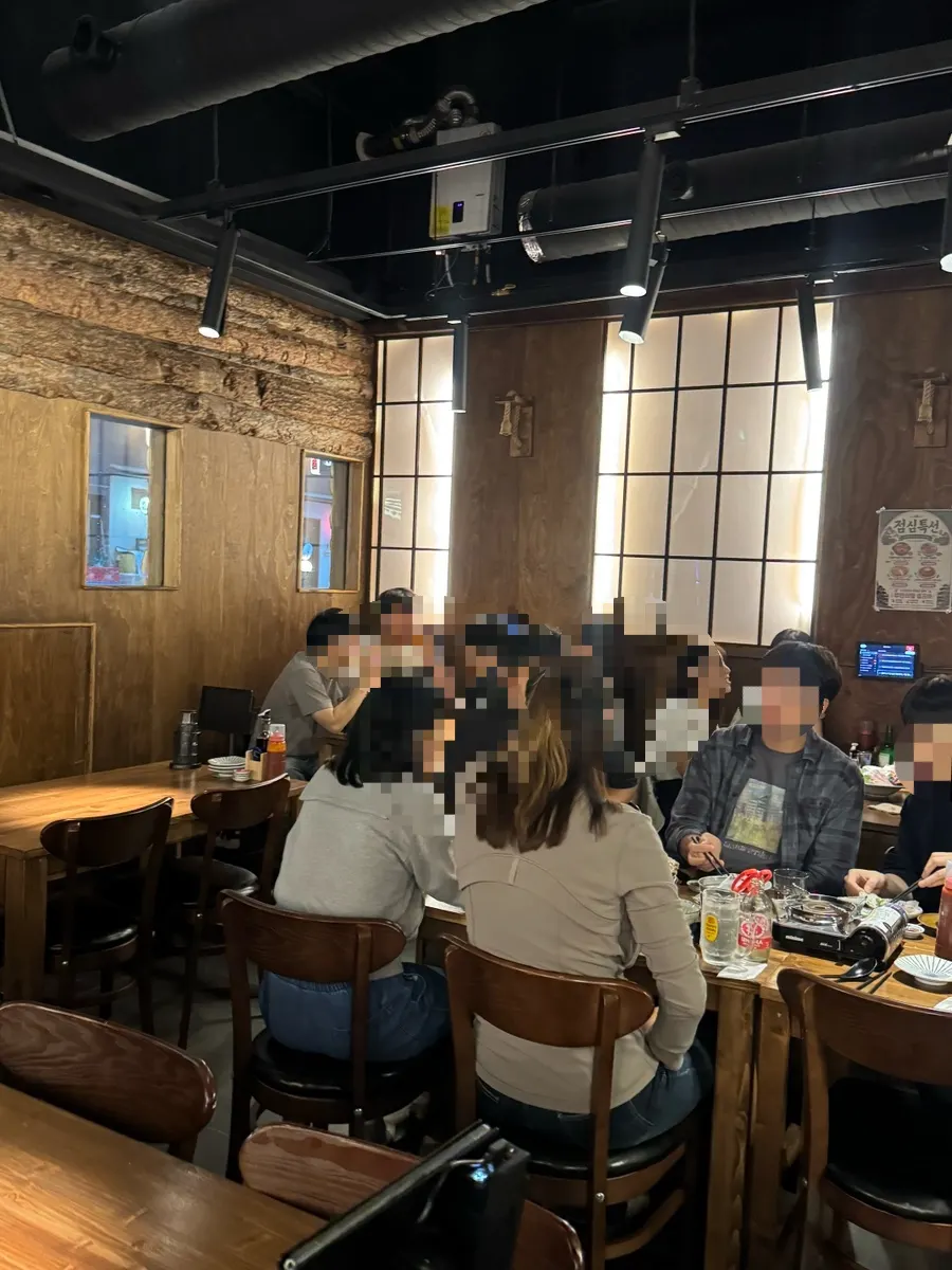 수산장 동탄점 내부 좌석 풍경