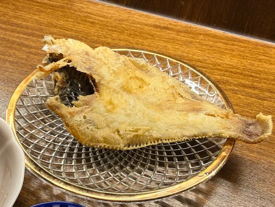 Fish light above the dachi counter