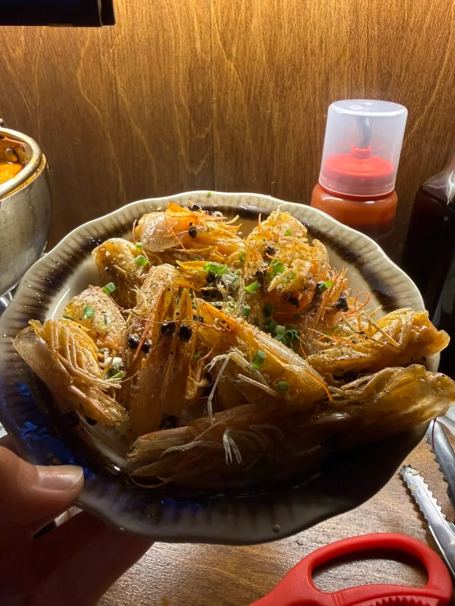 Butter-grilled shrimp heads