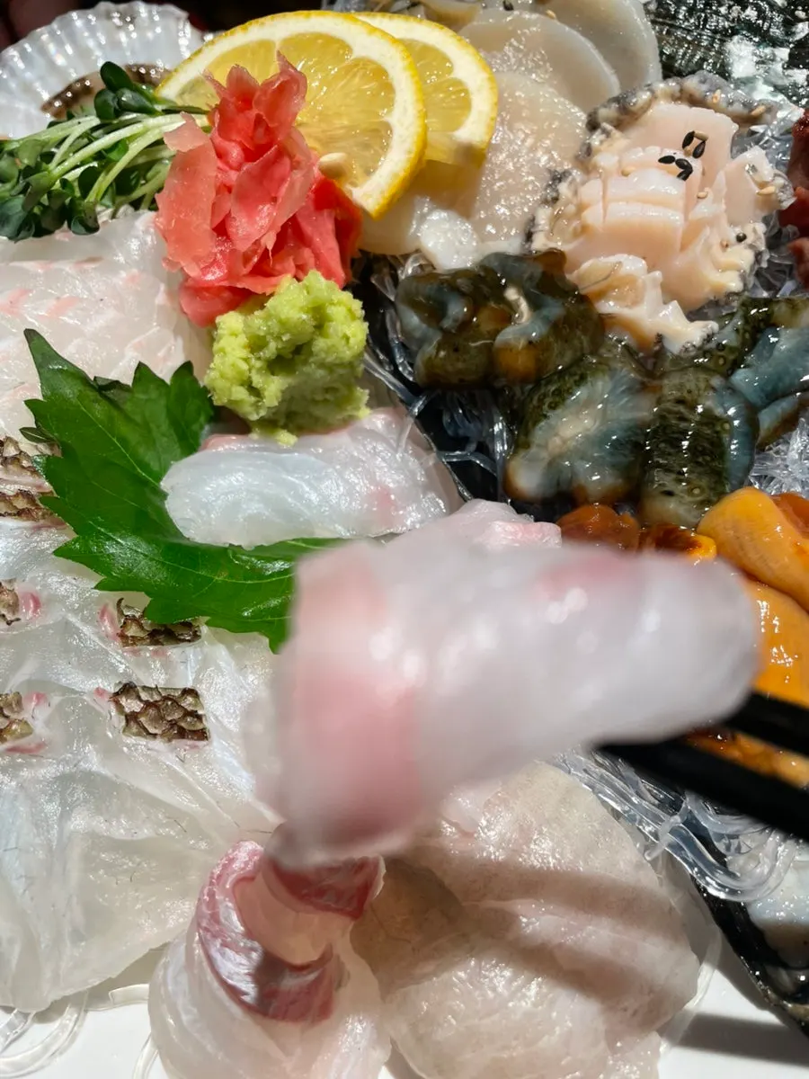 Picking out seafood pieces with different textures