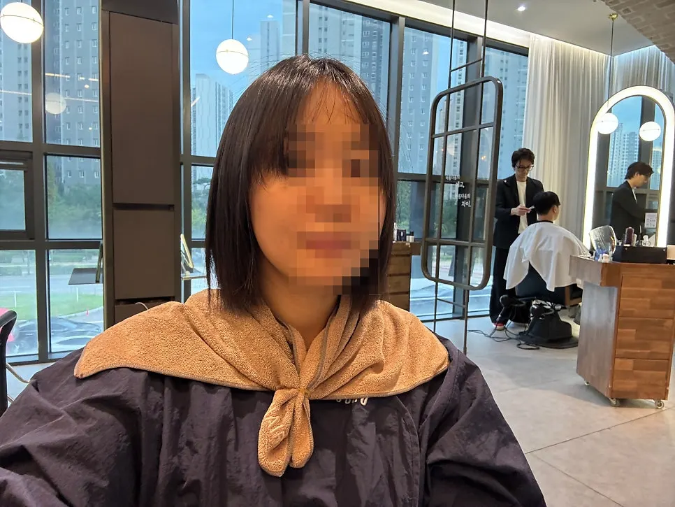 샴푸실을 오가는 매직펌 시술 과정
