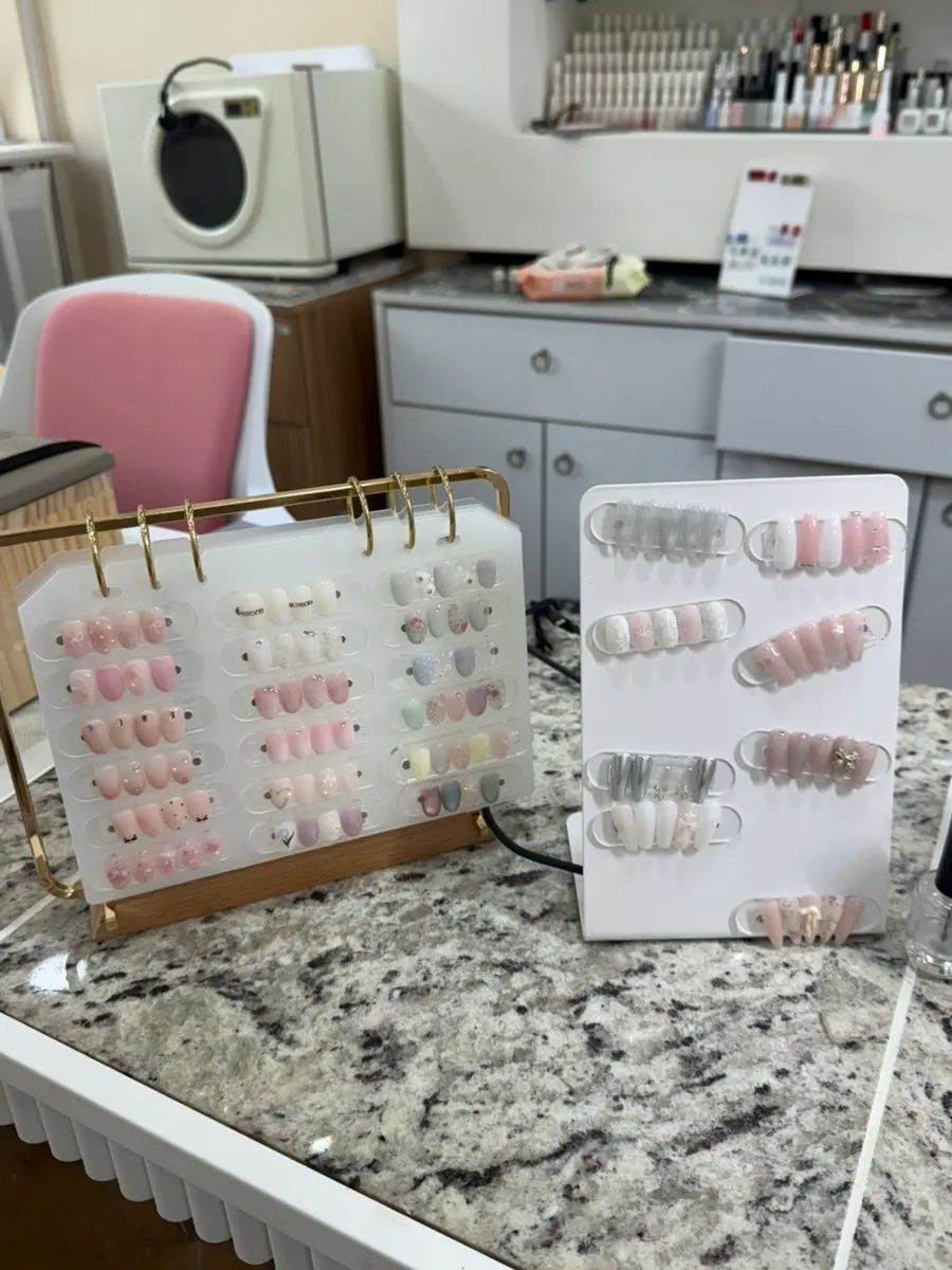 Starting the wedding nail appointment