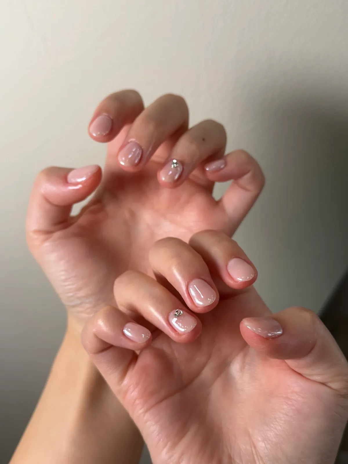 Pale pink powder nails from Green Nail in Bansong-dong, Dongtan