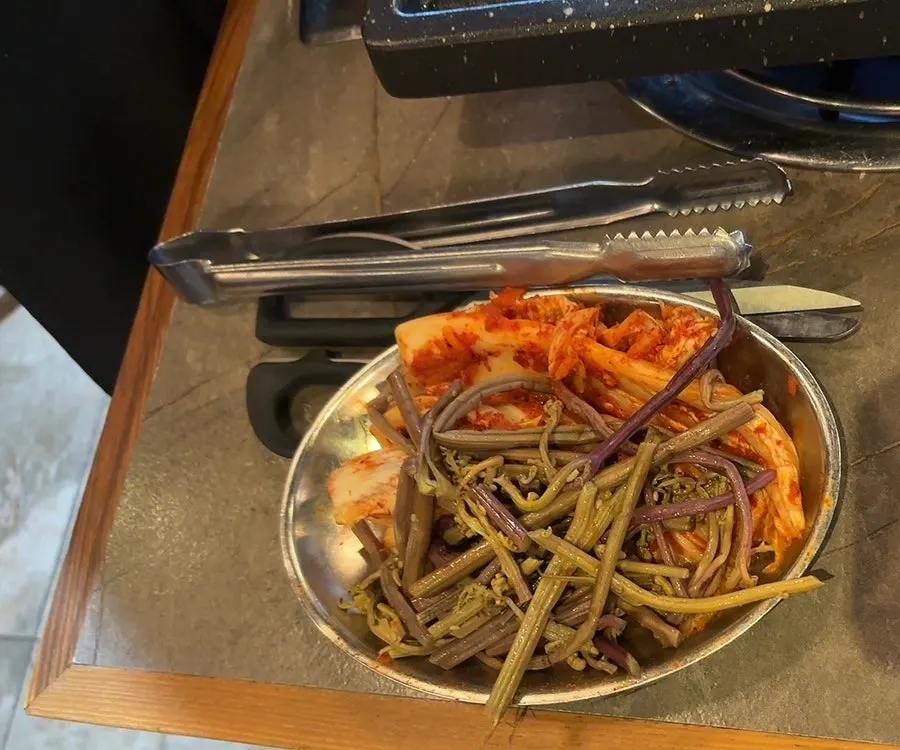 Table setting for two portions of udae galbi