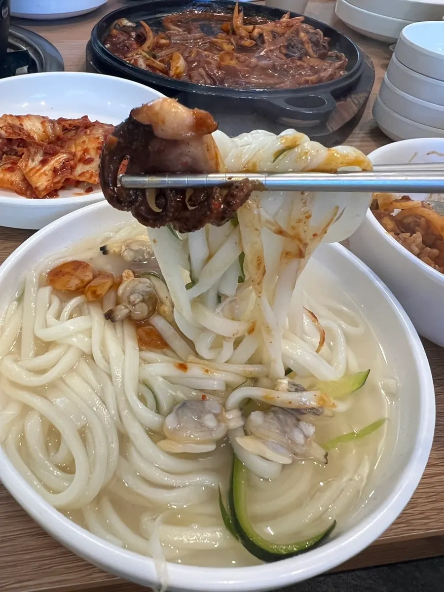 A table with both menu items laid out