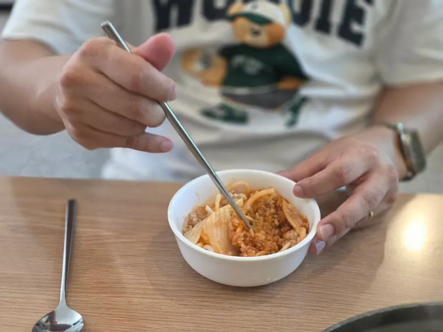 Bibimbap mixed with gochujang